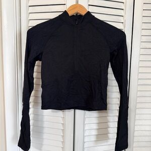Lululemon Its Rulu Run Cropped Half-Zip in black Rulu fabric